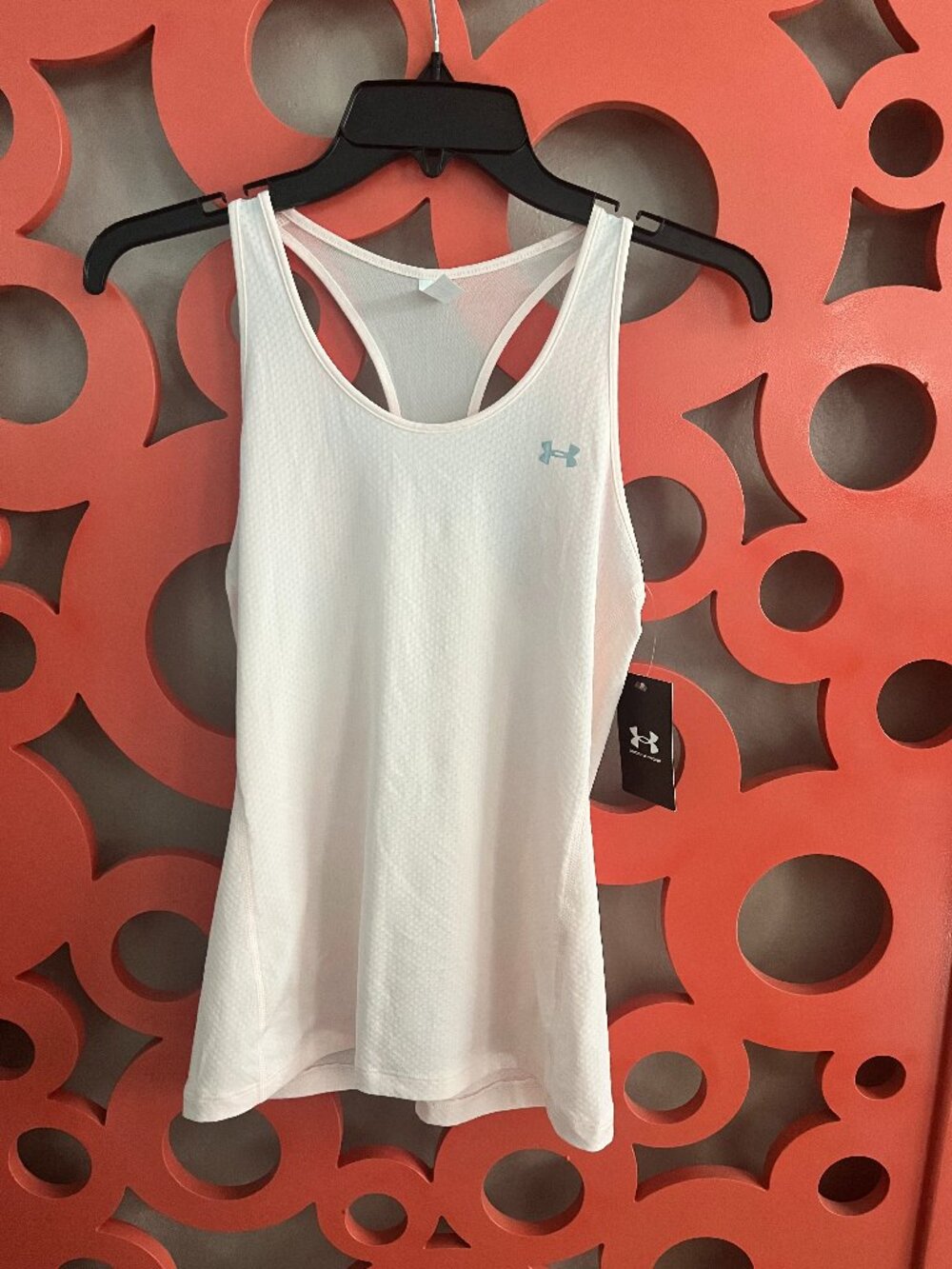 New With Tags Under Armour HeatGear® Racerback Tank Top – Pale Pink